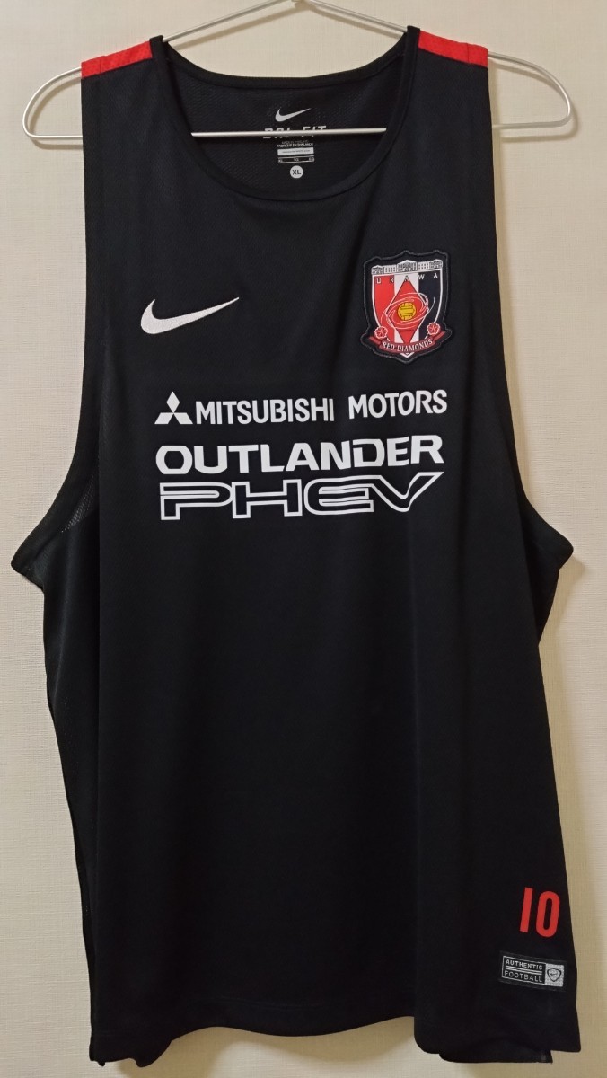 《コーチングスタッフ支給》浦和レッズ　ノースリーブ　トレーニングトップ