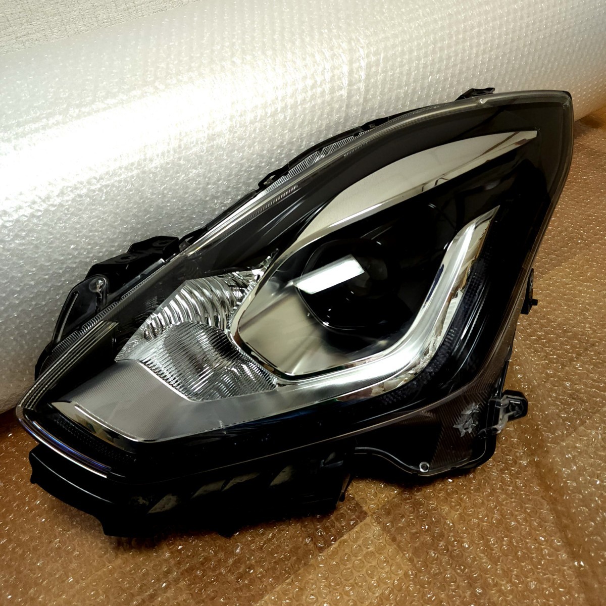 希少 良品 スズキ スイフト ZC13S ZC33S ZC43S ZC53S ZC83S 純正
