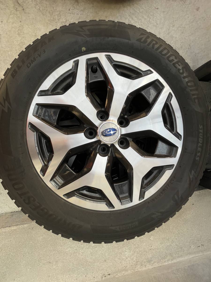 超得ですよ早いもの勝ちスバル SK９・SKE対応フォレスター 純正 7J+48 PCD114.3-5穴 BS、DM-V3 225/60R17 BLIZZAK 2019年スタッドレス
