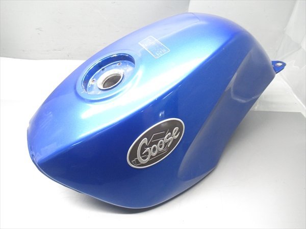 H1R5-0720 スズキ グース350 燃料タンク フューエルタンク 純正品 【NK42A-103～ 動画有】