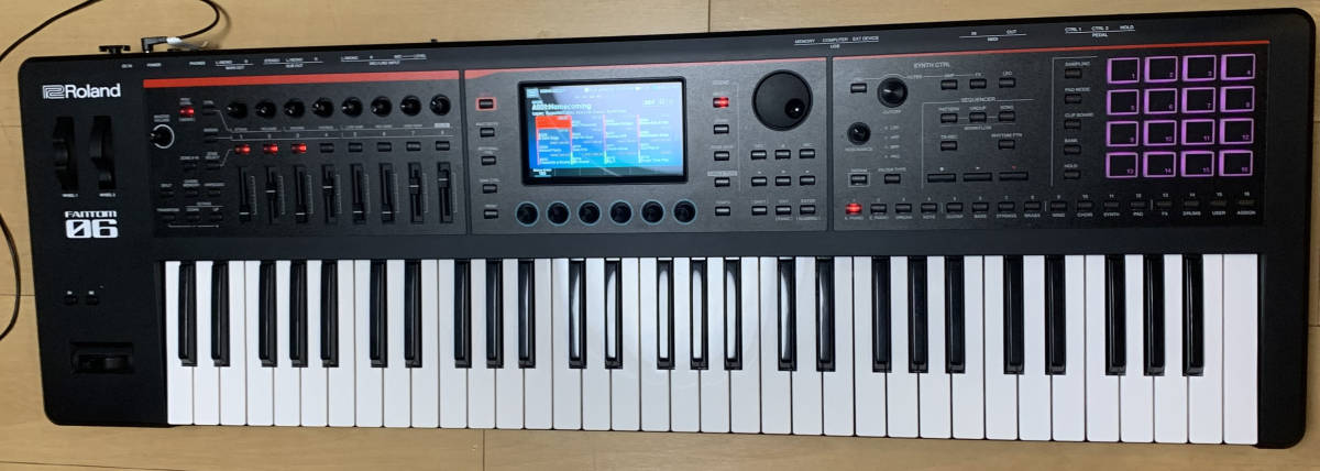 Roland Fantom-06 / シンセサイザー ワークステーション