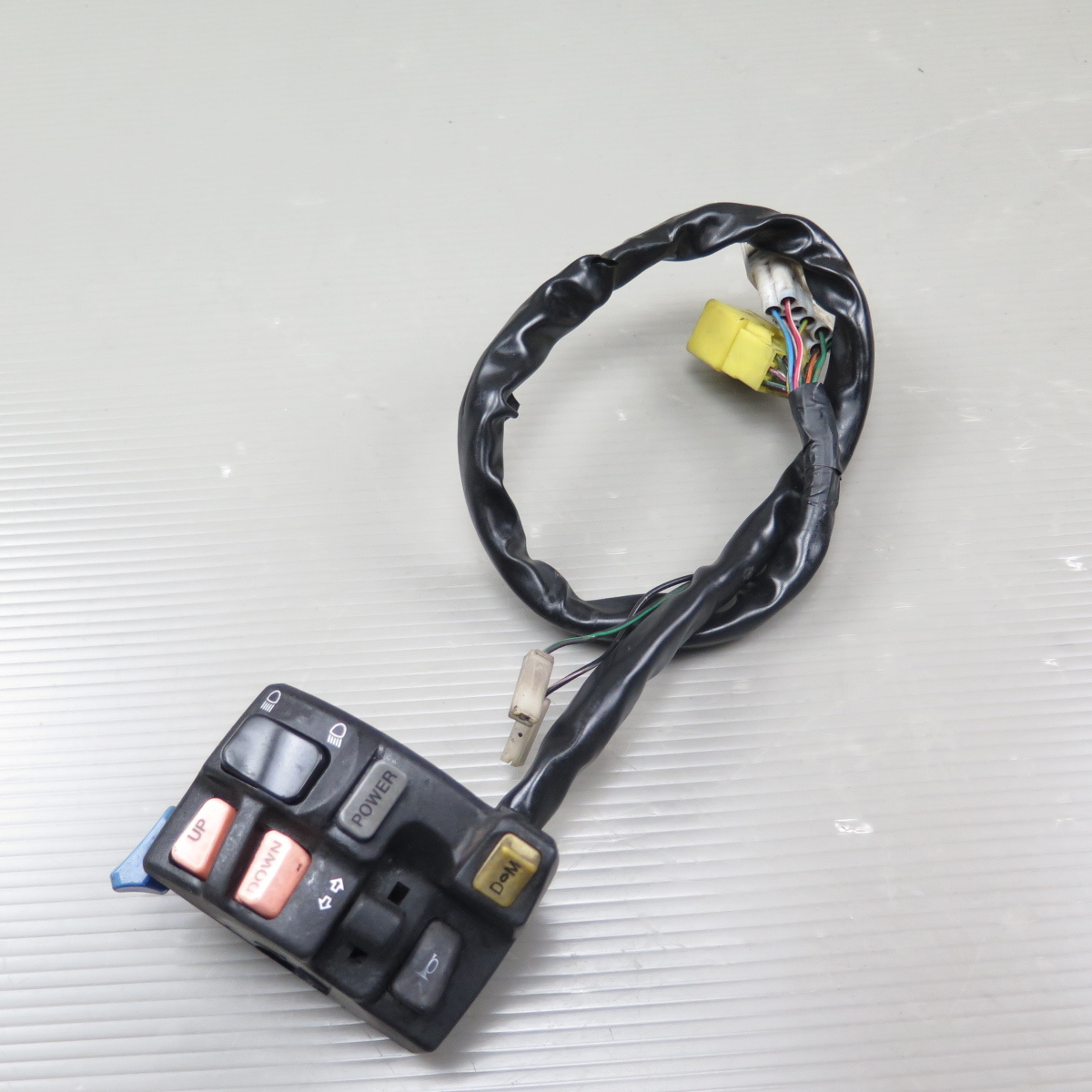 スカイウェイブ [CJ45A] タイプM 純正 左 ハンドルスイッチボックス