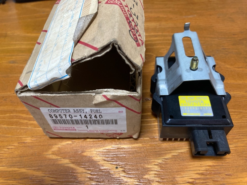 新品 トヨタ 純正 JZA80 スープラ フューエルポンプコンピューター 89570-14240 フューエルポンプコントローラー 104993-0131 jdm