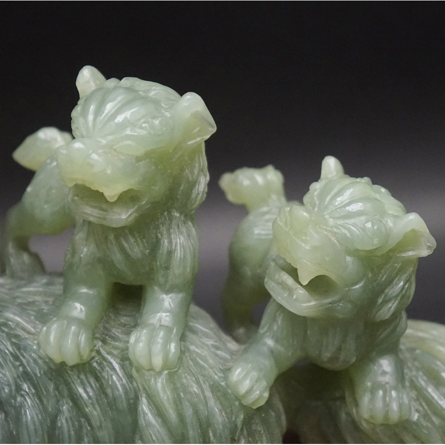 中国美術 中国古玩 天然岫玉 玉製 砡製 砡精密細工造 翡翠 獅子置物