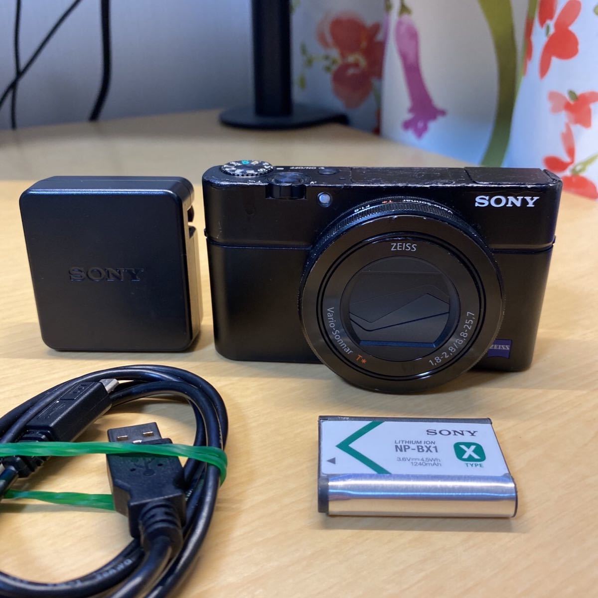 Sony III Camera Digital RX100 20.1 MP Premium Compact DSC-RX100 