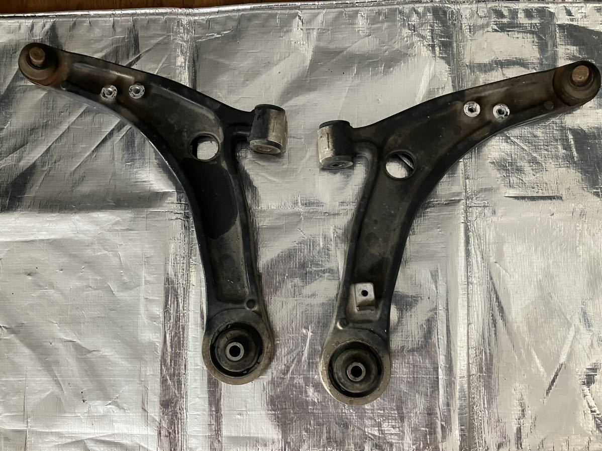 CZ4A エボ10 ランサーエボリューションx フロントロアアーム　左右セット