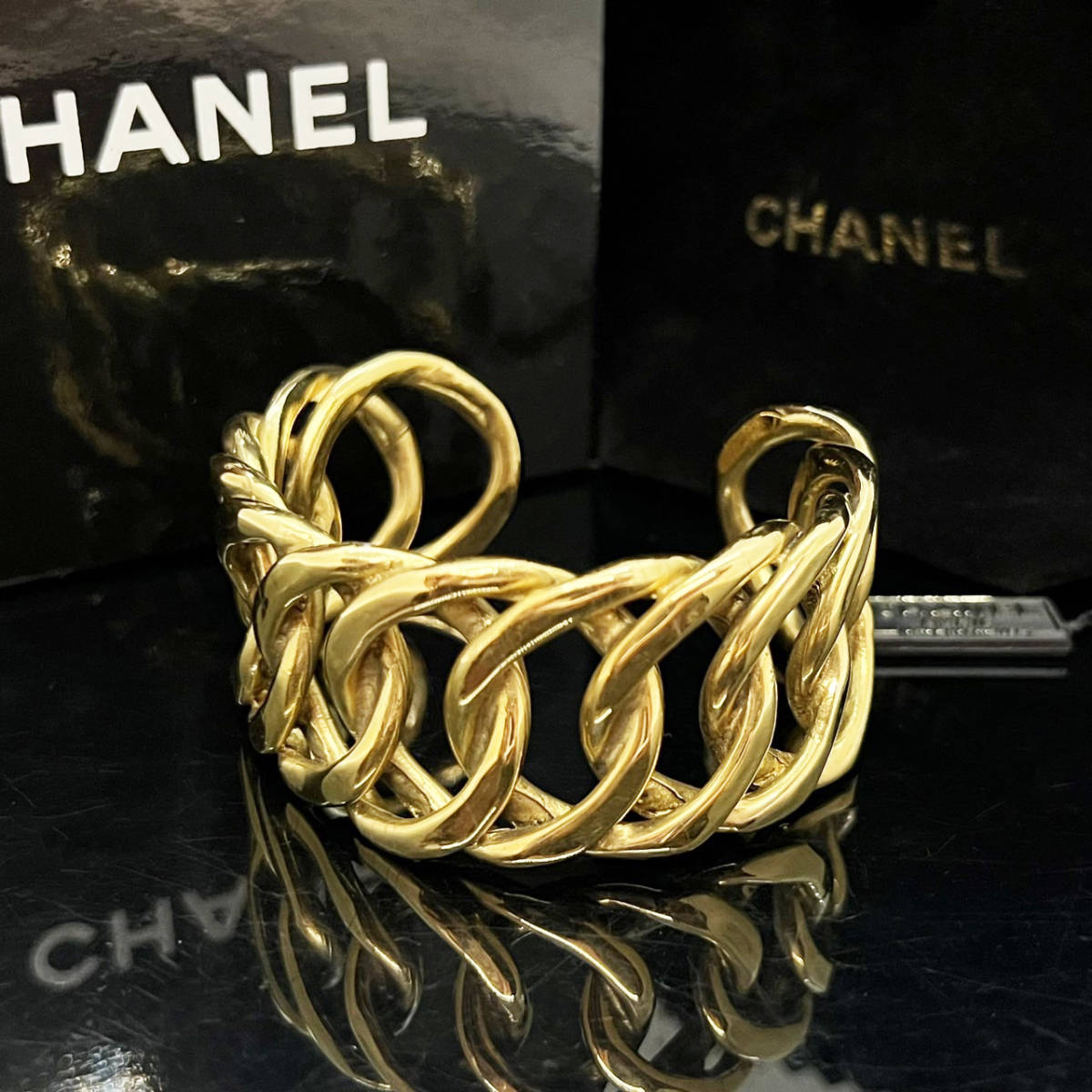 バングル ゴールド ? CHANEL アクセサリー ブレスレット 【スクロール 