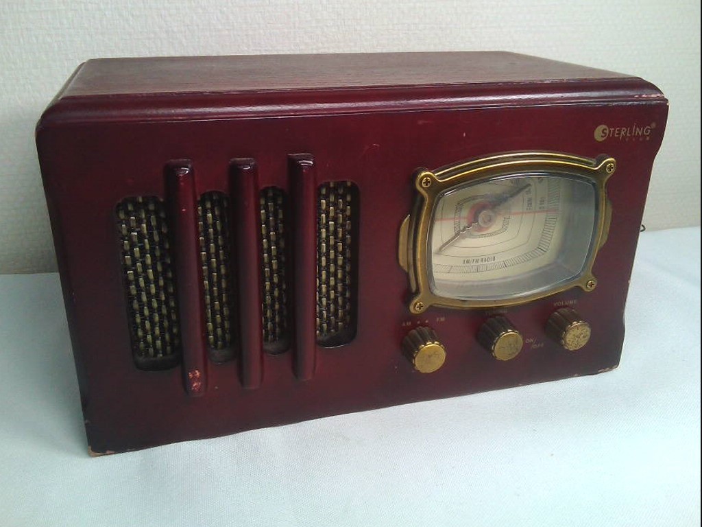 大正ロマン 　AM/FM 　 木製クラシックラジオ STERLING CLUB 5850　★動作品