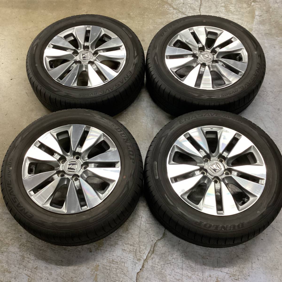 ホンダ純正ホイール（BSタイヤ付） 205/60/16 ステップワゴンスパーダ