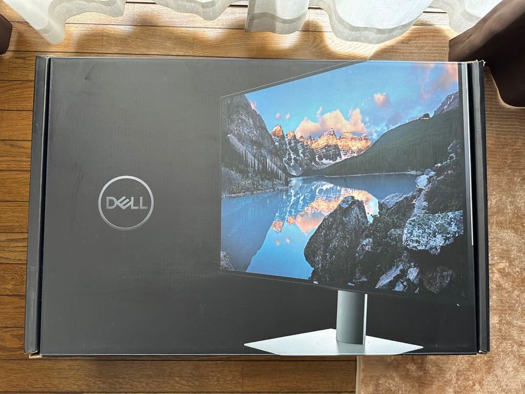 Dell デジタルハイエンド U3219Q 31.5インチ 4K HDR USB-C モニタ－　モニターアームセット