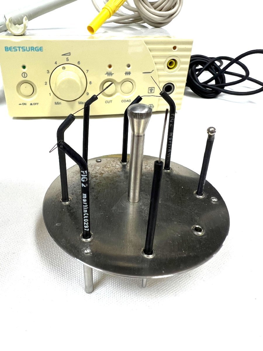 Yahoo!オークション 【中古】 ヨシダ 電気メス ベストサージ TME-701型