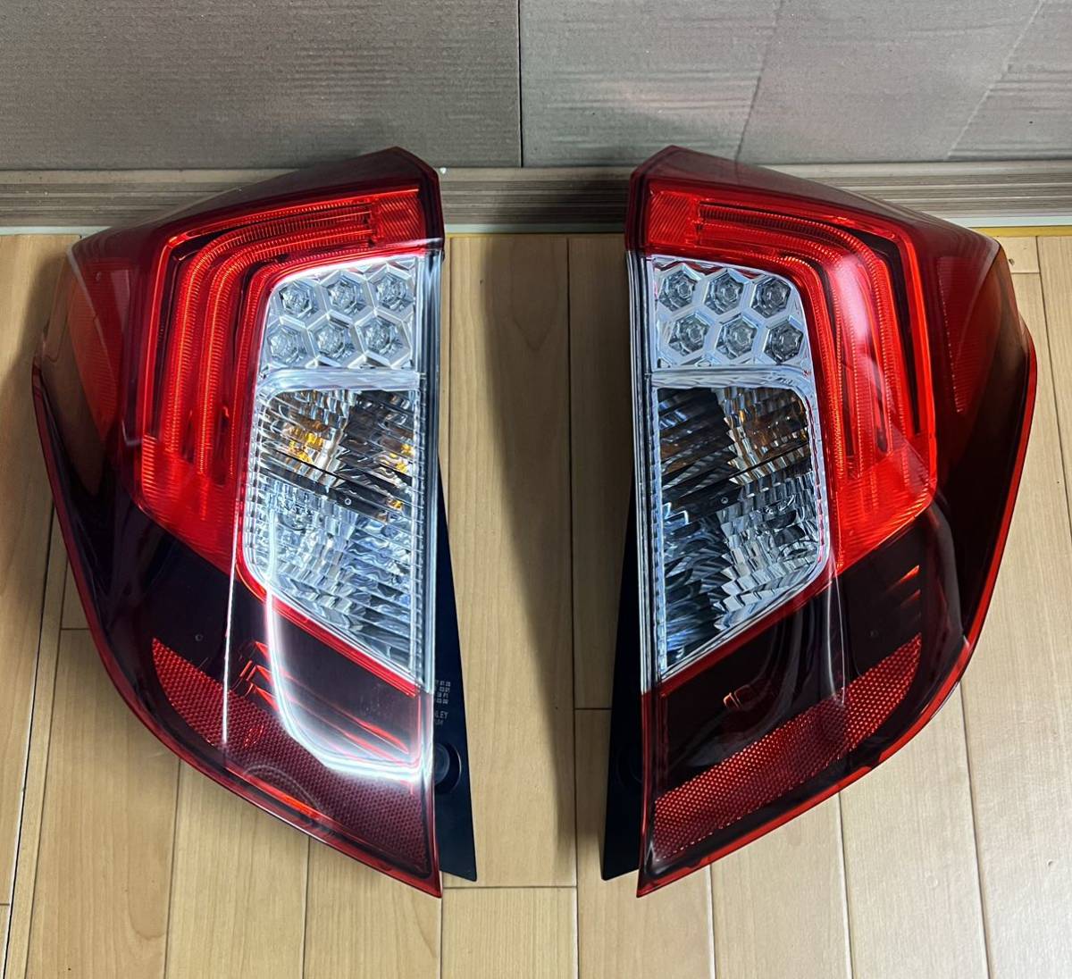 GP5 フィット GP6 GK3⁄4⁄5 HONDA 奇麗☆点灯OK☆ GP5 GP6