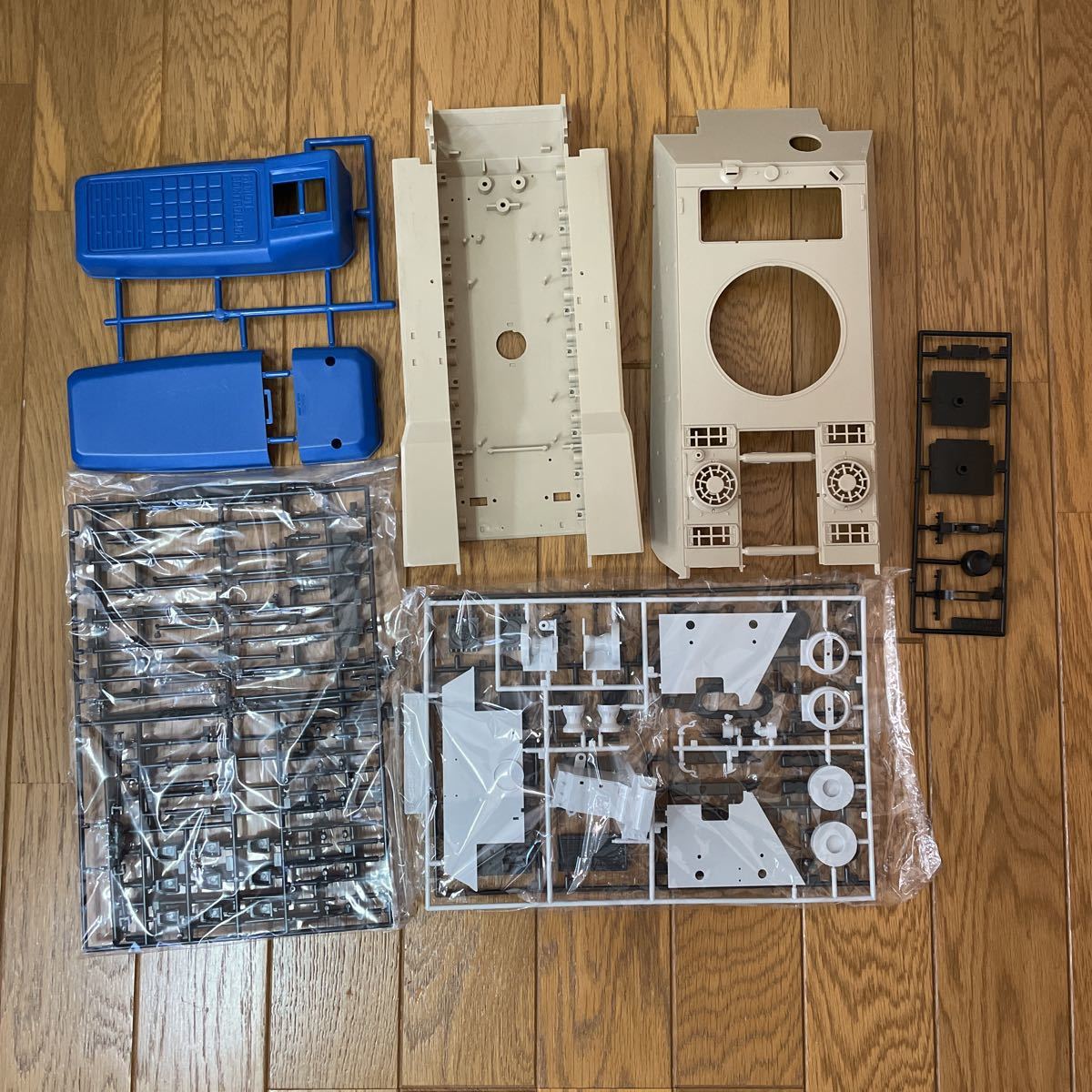 バンダイ 1/24 ドイツ5号戦車 パンサーG型 リモートコントロールキット  