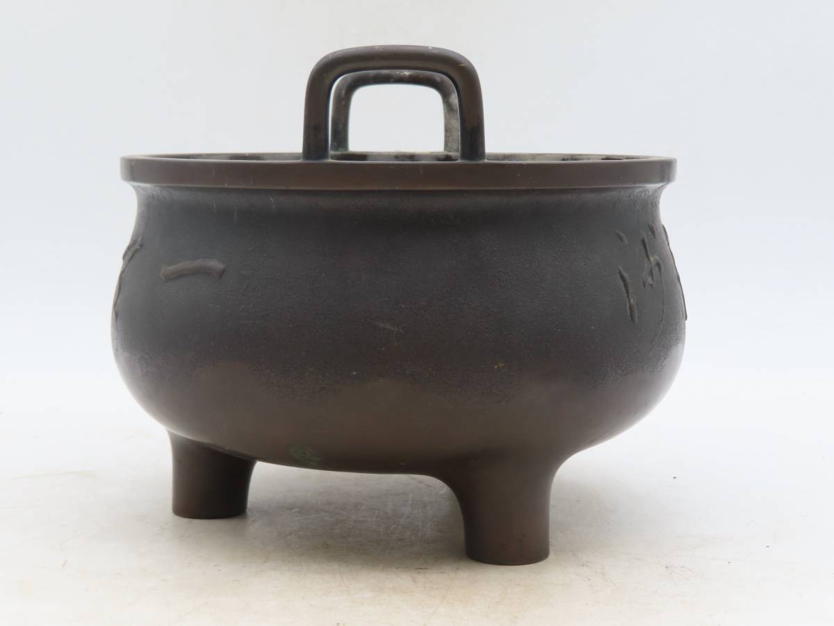 時代物 古銅製 瓶掛火鉢 大香炉三足 古木台座 大型 B634 K4100 時代物 銅三足鼎 漢字彫 香炉 火鉢 置物 古銅製 古美術 古玩