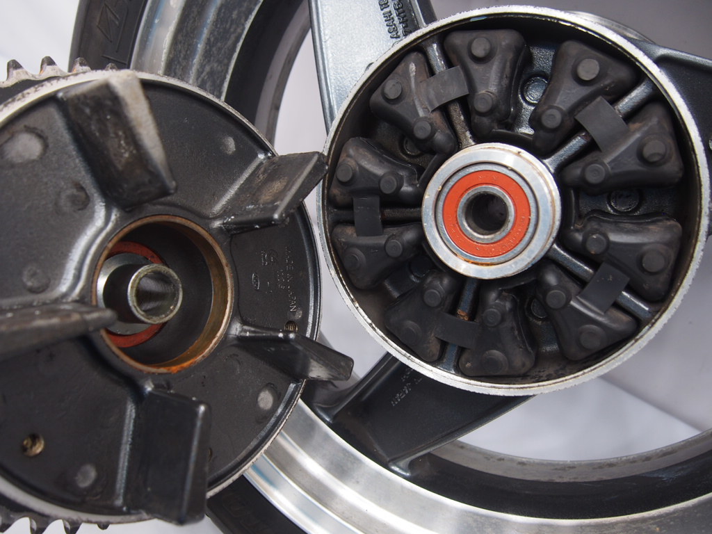 kapan＊様オーダー品 カワサキ ZZR1100 ZXT10D ☆ZZR1100D/ZXT10D 純正 リアホイール 17