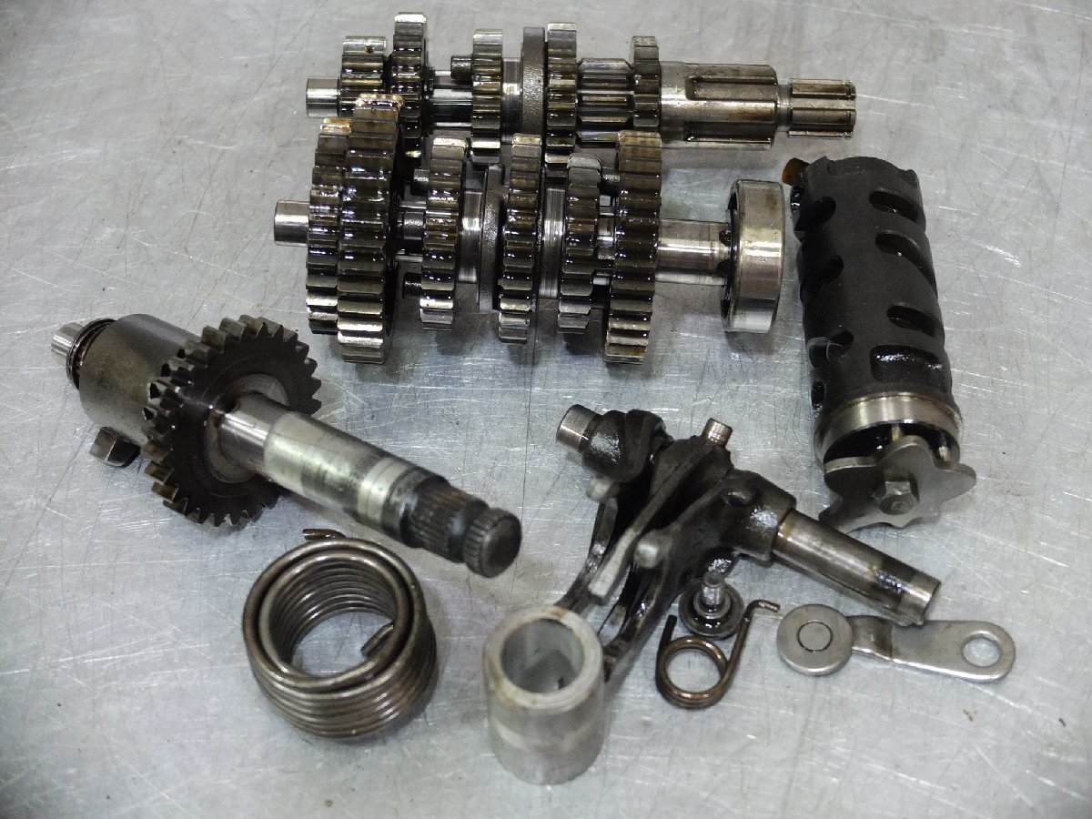 XE50 CE50E-1022***エンジン/ミッション&キックギア廻り/8