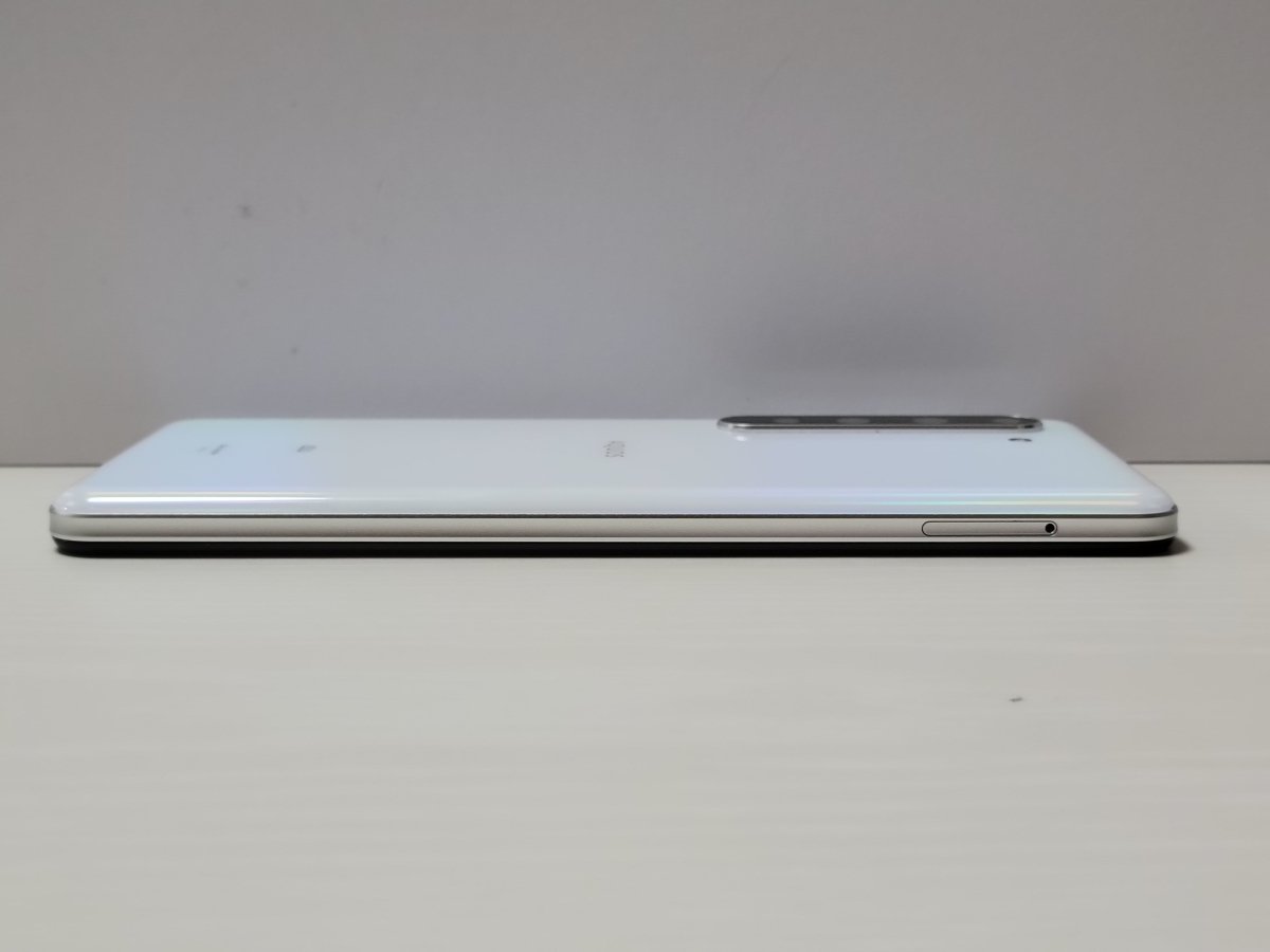 ☆【32223WM】 完動品 au SHG01 SHARP AQUOS R5G オーロラホワイト SIM
