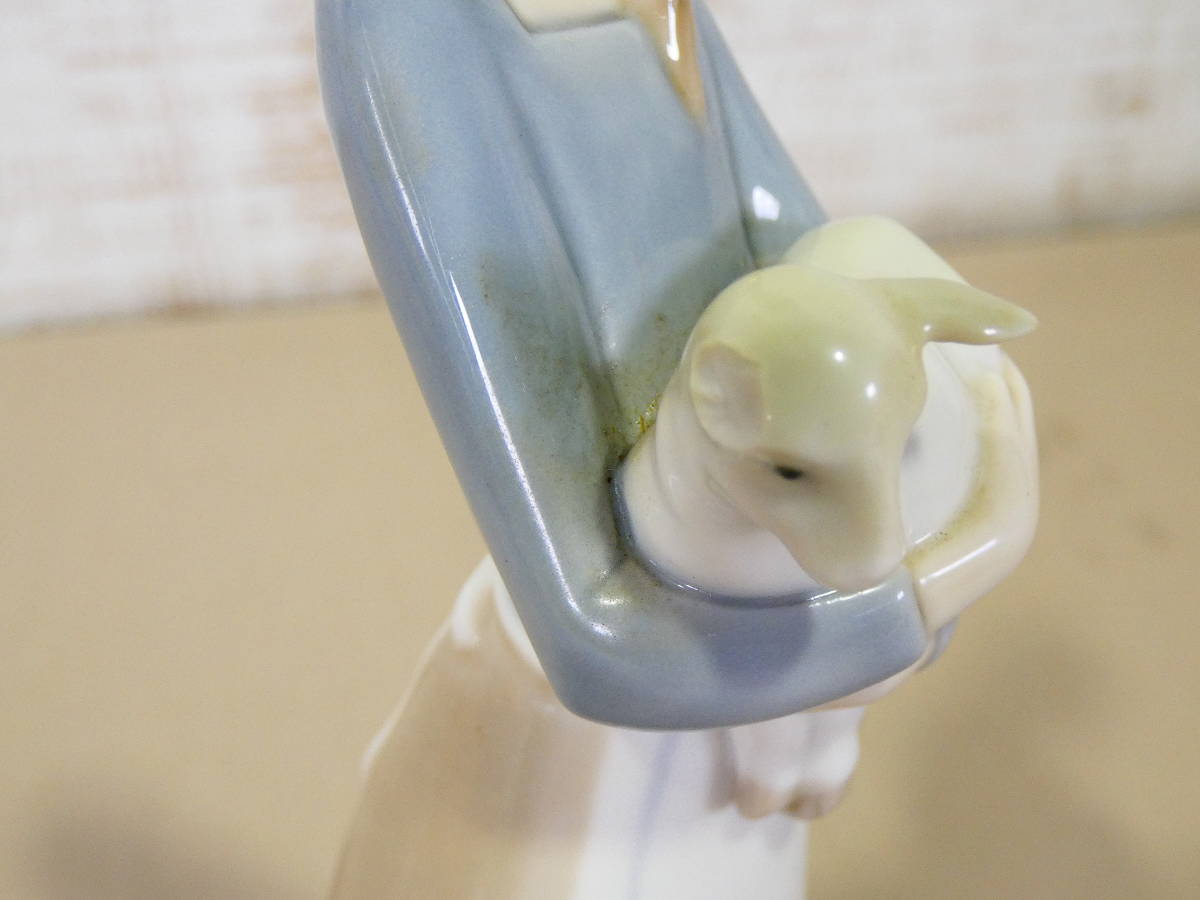 ○LLADRO リヤドロ リアドロ 子羊を抱く少女 フィギュリン 陶器人形 