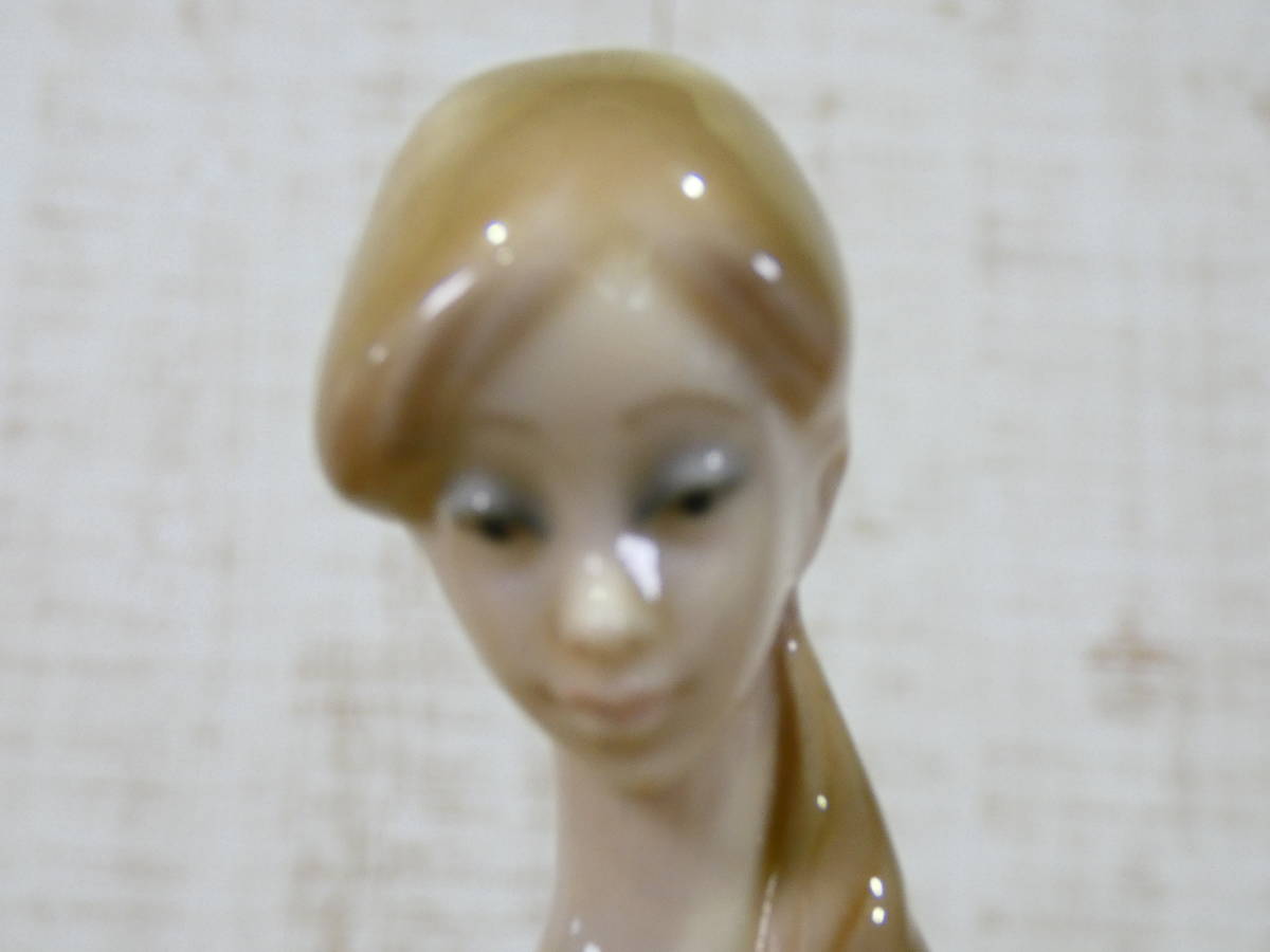 ○LLADRO リヤドロ リアドロ 子羊を抱く少女 フィギュリン 陶器人形 