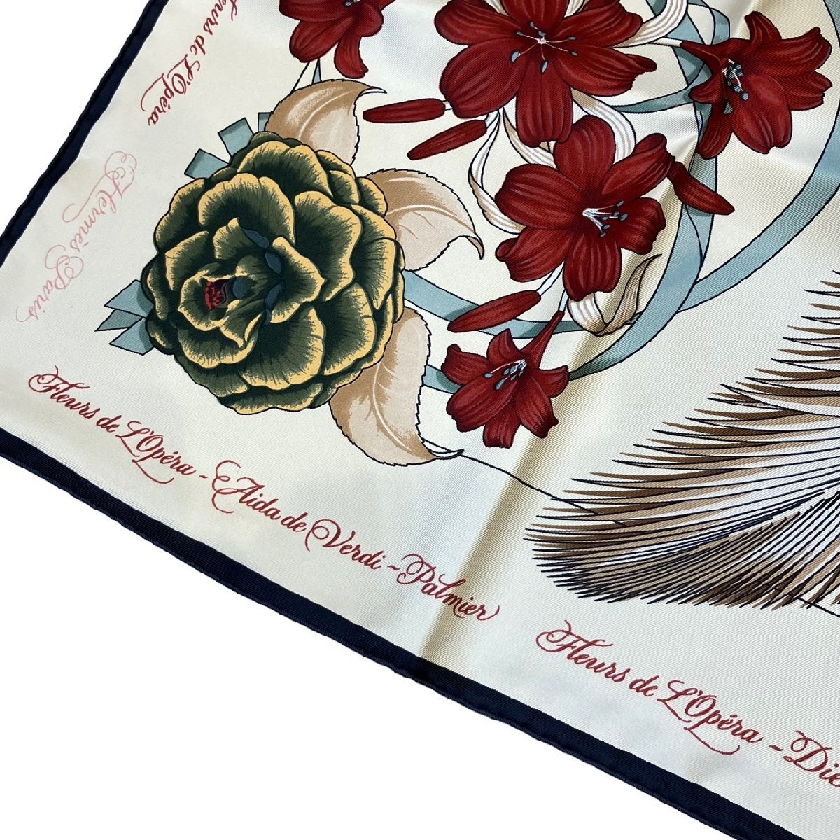 美品HERMES 美品 HERMES エルメス カレ90 Fleurs de L 美品HERMES 美品 HERMES エルメス カレ90 Fleurs de L