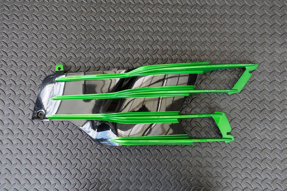 ZX-14R 純正サイドカウル右 サイドカバー ミドルカウル ダクトカバー