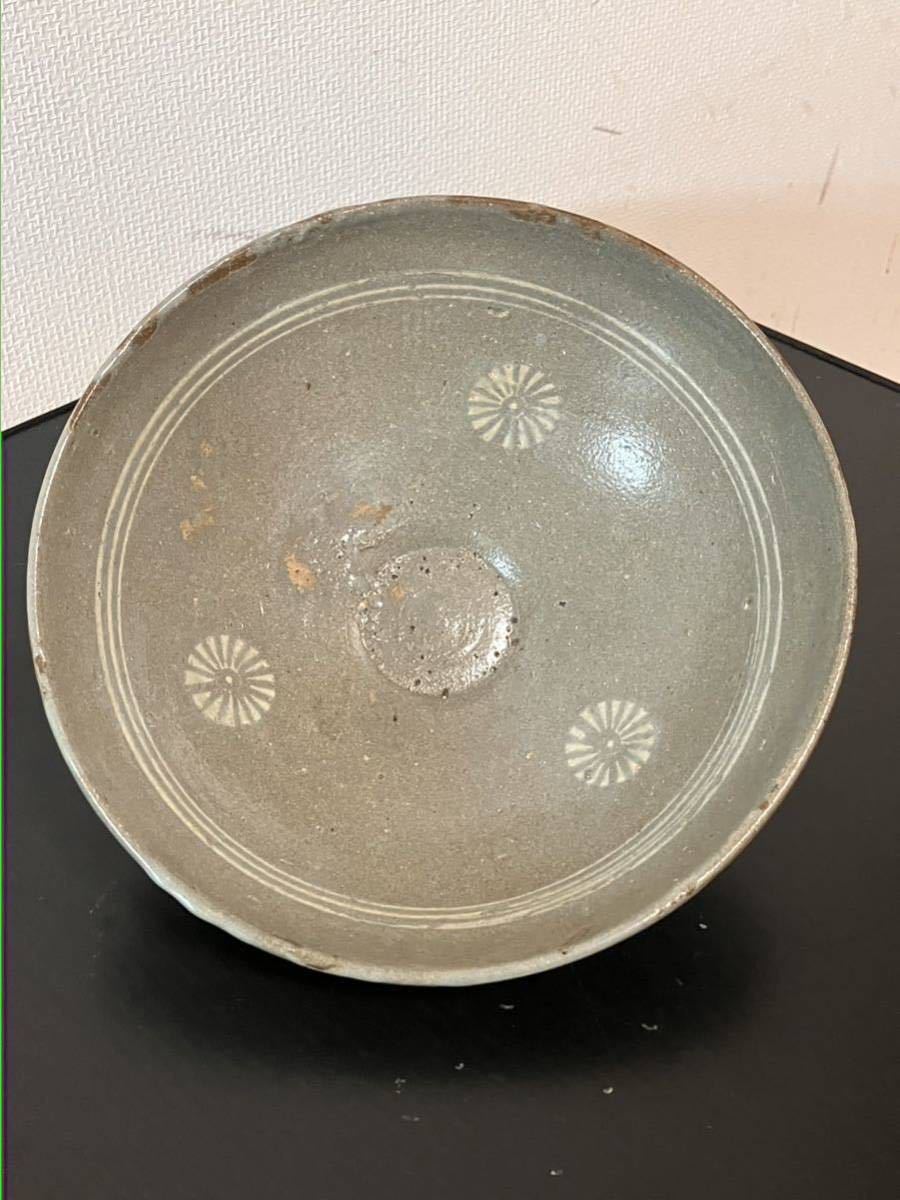 白黒象嵌粉青沙器高麗茶碗骨董アンティーク李朝