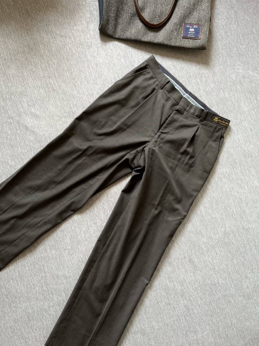 美品 日本製 ビジネス パンツ スラックス ストレートタイプ 吸汗速乾 