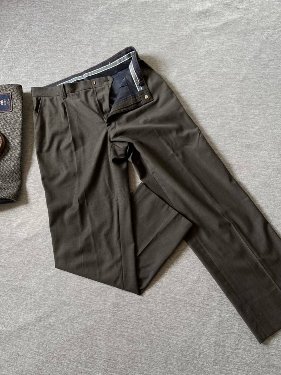 美品 日本製 ビジネス パンツ スラックス ストレートタイプ 吸汗速乾 