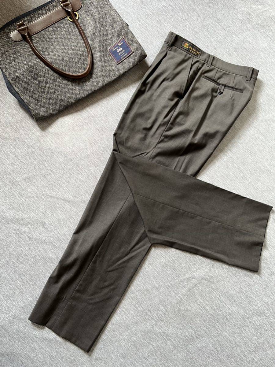 美品 日本製 ビジネス パンツ スラックス ストレートタイプ 吸汗速乾 
