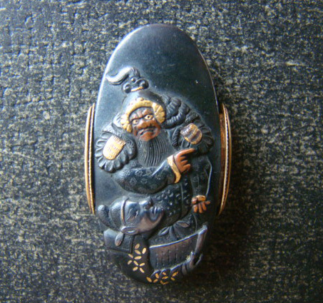 ★☆赤銅磨き地　頭のみ　高彫り象嵌色絵　三国志？の図☆★古作保証品