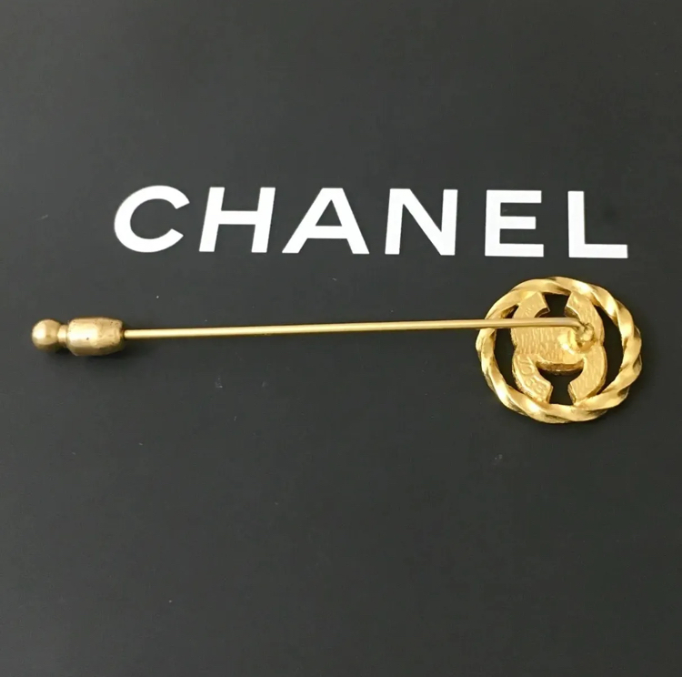 シャネル ブローチ ココマーク ラインストーン ゴールド 金 ロゴ ピン