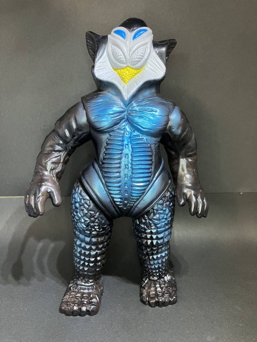 メフィラス星人ブルマァク復刻ソフビ