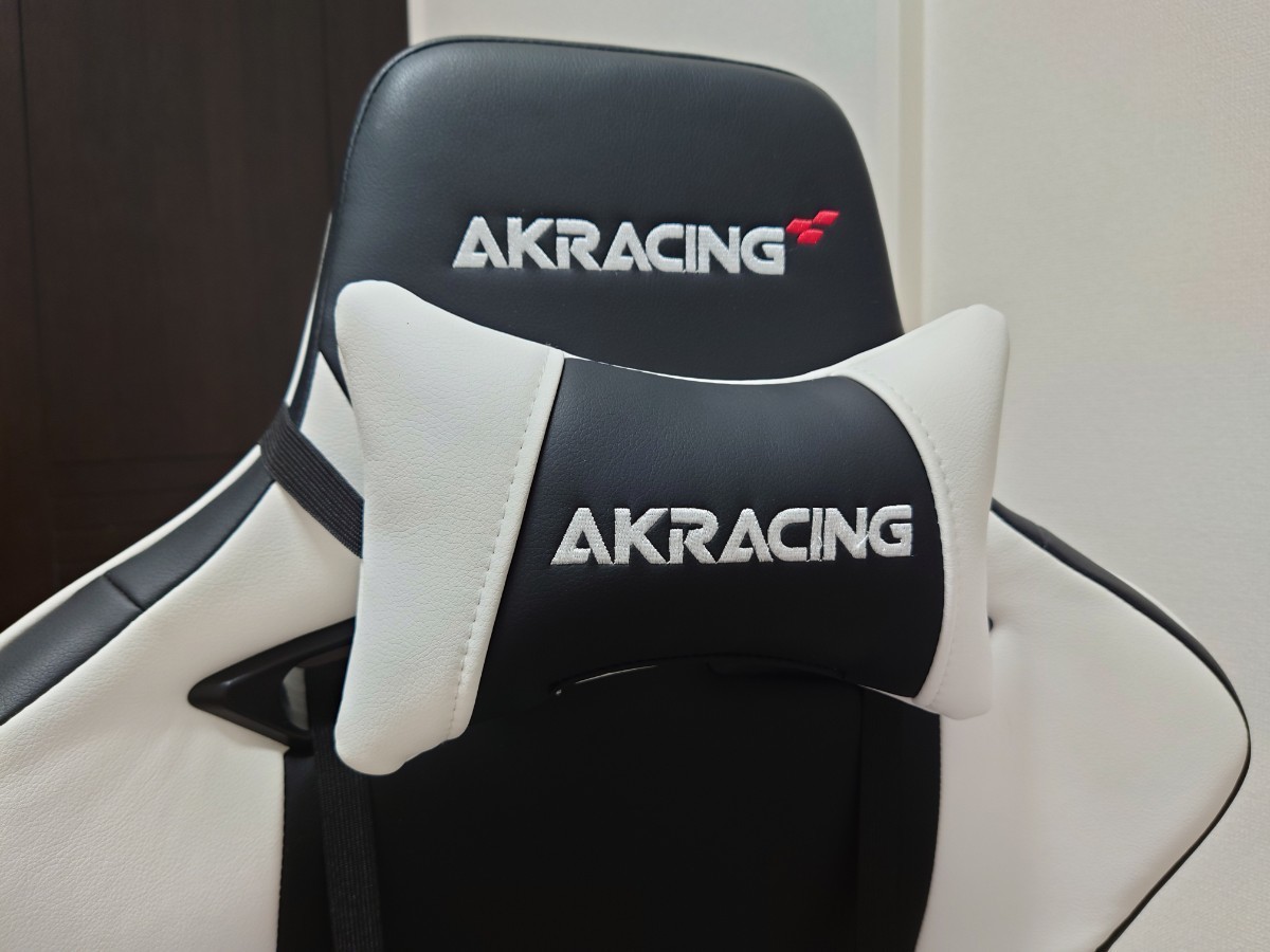 超美品 AKRacingPro-X V2/ゲーミングチェア ホワイト/4Dアジャスタブル 