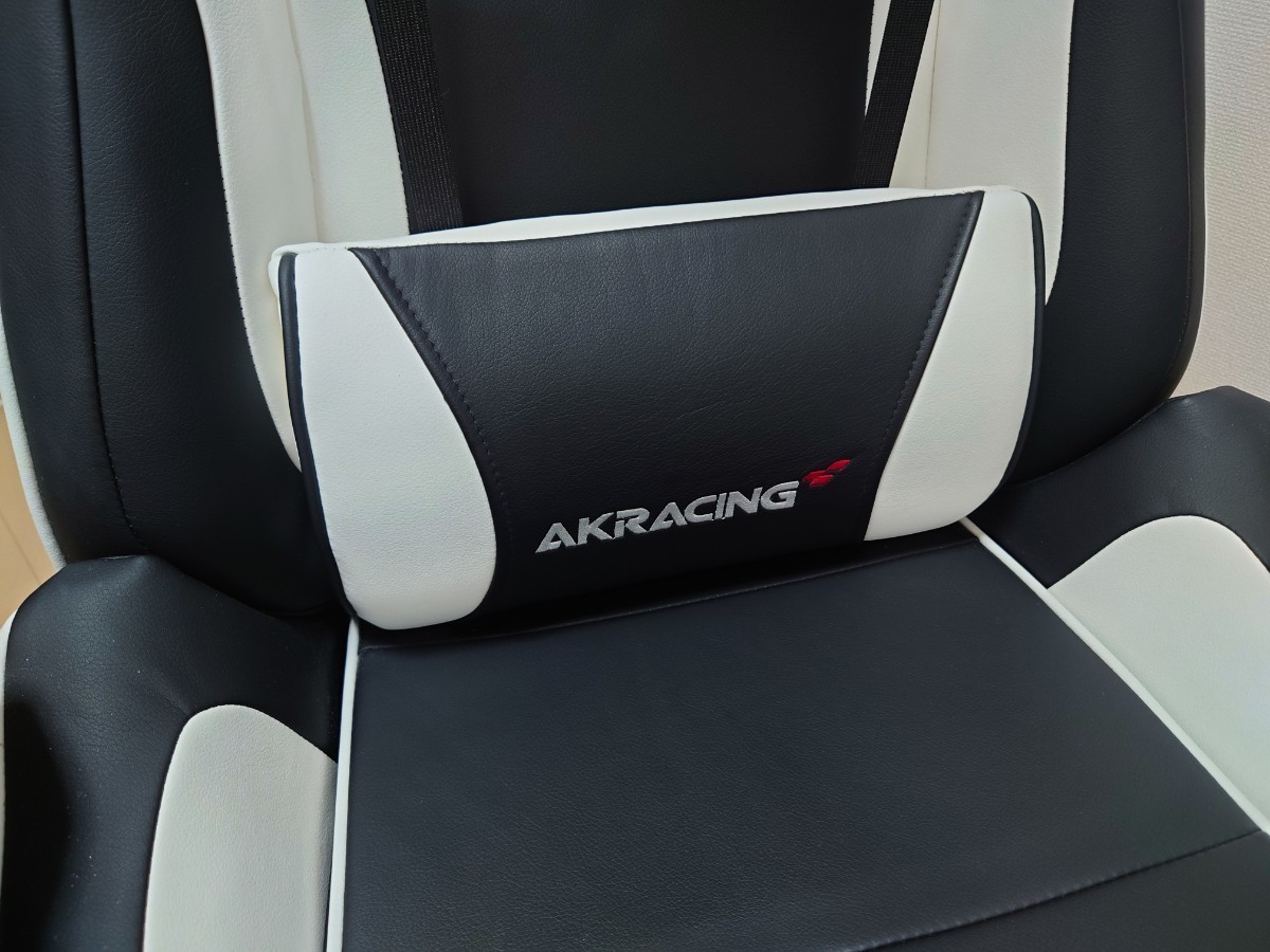 超美品 AKRacingPro-X V2/ゲーミングチェア ホワイト/4Dアジャスタブル 