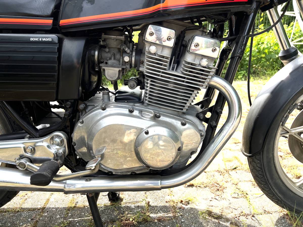 スズキ GSX400E | GS400 | CBX400 | CB400F | Z400J | GT380 | GS425 | ZX400 | ホンダ | カワサキ スズキ SUZUKI バイクブロス スズキ初の4ストGS400は徹底して耐久性を高めた！このバイクに 妥協なきメカニズムと車体構成：スズキGS4001976～1980各部 特徴紹介