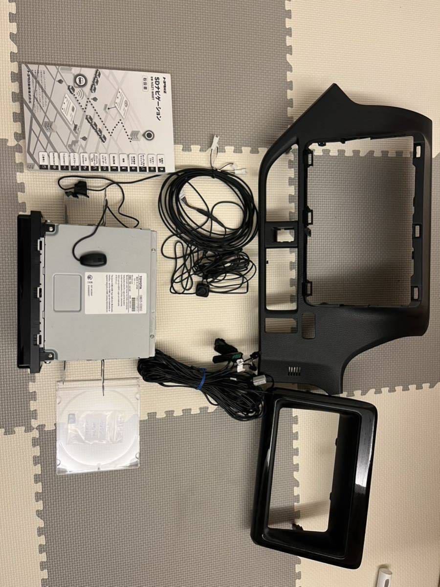 トヨタ純正　SDナビゲーション　型番NSZT-W68T カーナビ