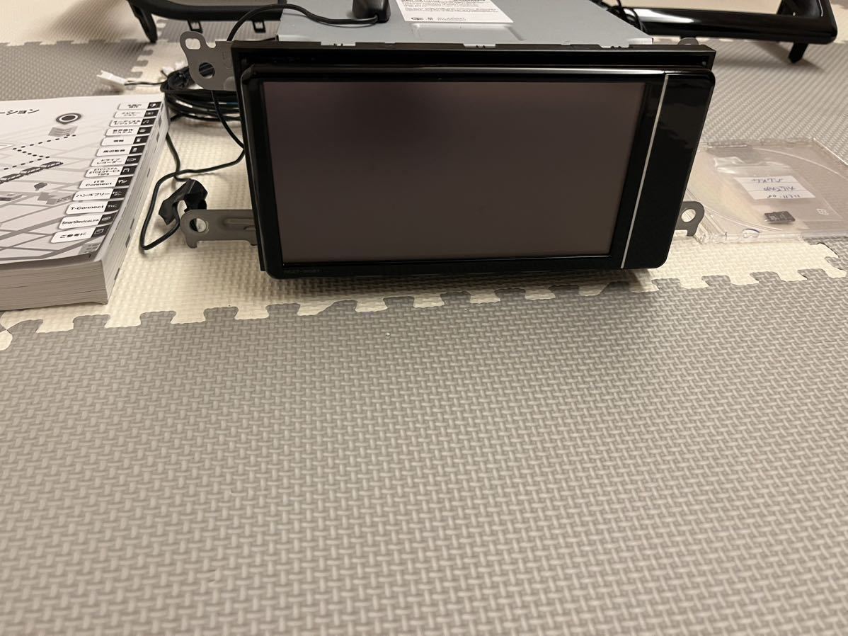 トヨタ純正　SDナビゲーション　型番NSZT-W68T カーナビ