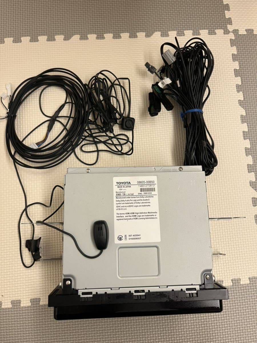 トヨタ純正　SDナビゲーション　型番NSZT-W68T カーナビ