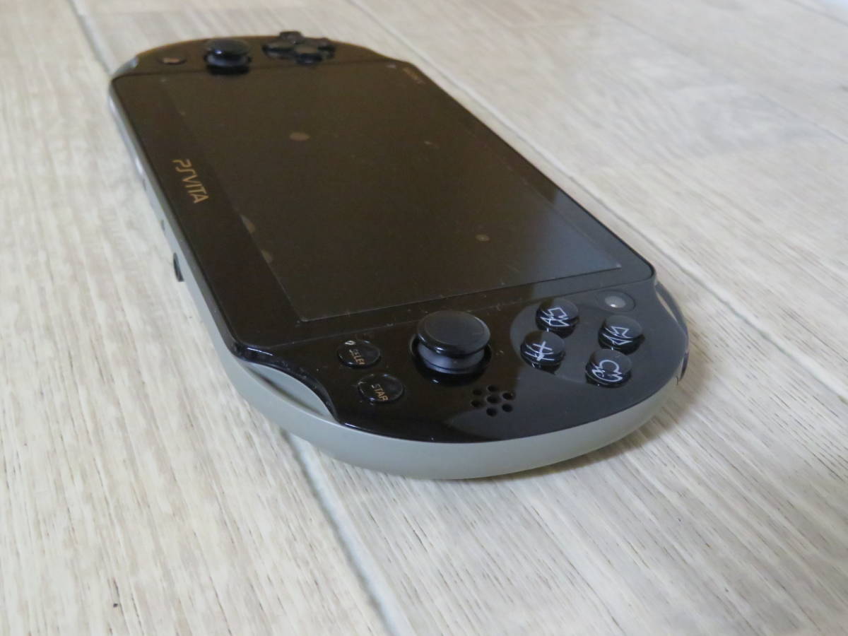 美品! SONY PlayStation Vita PSVITA PSV PCH-2000 GOD EATER2 ゴッド 