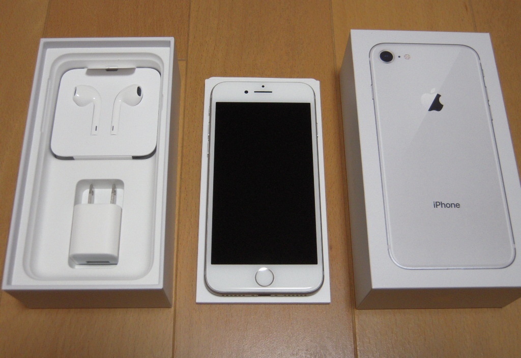 iPhone8 64G シルバー SIMロック解除済 スマートフォン・携帯電話 SIM