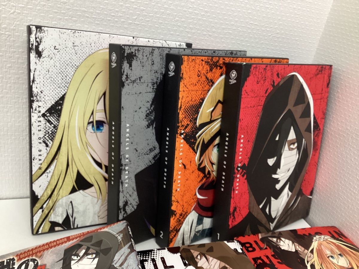現状】殺戮の天使 グッズ まとめ売り DVD コミックス 缶バッジ 画集 