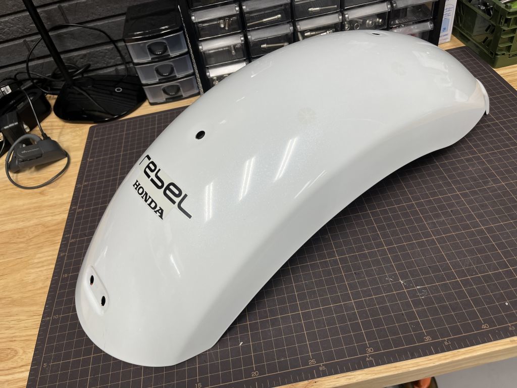 ホンダ レブル250 タンク ホワイトパール M109988852 - タンク