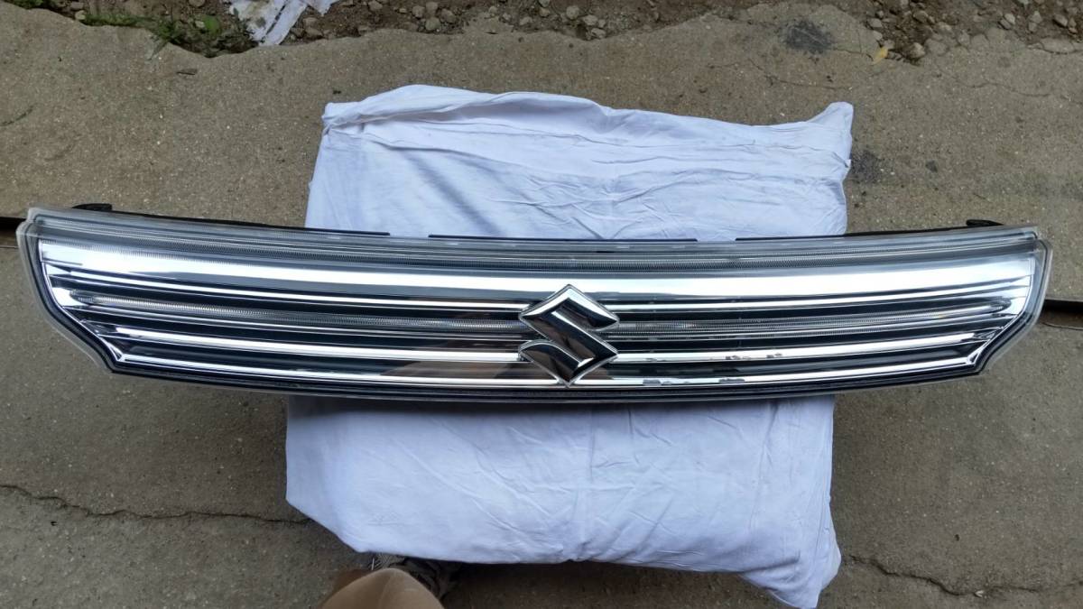 MK32 スペーシア グリル スペーシア MK32S フロントグリル ホワイト
