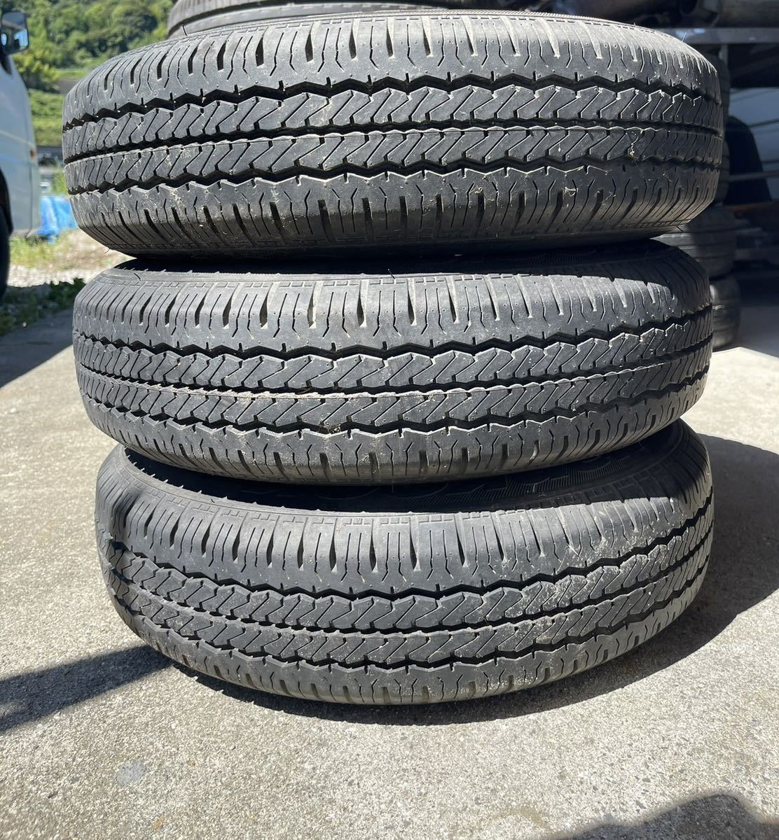 ☆中古☆12インチ タイヤ ダイハツ純正ホイールセット3本 145R126PR 