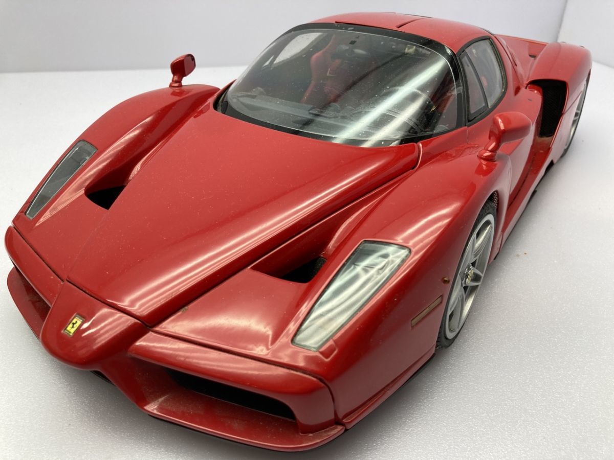 ディアゴスティーニ　エンツォフェラーリ1/10モデル デアゴスティーニ 1/10 エンツォ フェラーリ? 完成品 傷あり /ジャンク