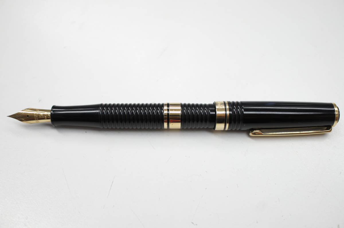 美品◇PLATINUM プラチナ ギャザード ブラック×ゴールド ペン先14K