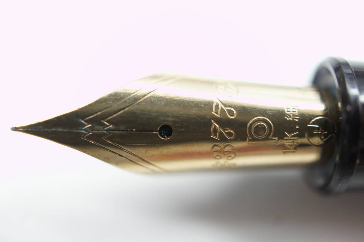 美品◇PLATINUM プラチナ ギャザード ブラック×ゴールド ペン先14K