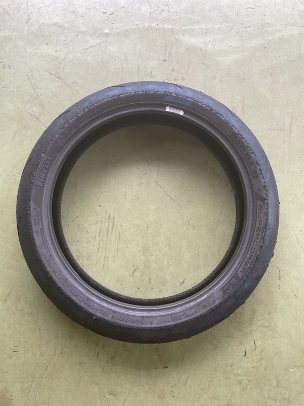 ピレリスーパーコルサV4タイヤF110/70R17 R140/70R17 オンロード