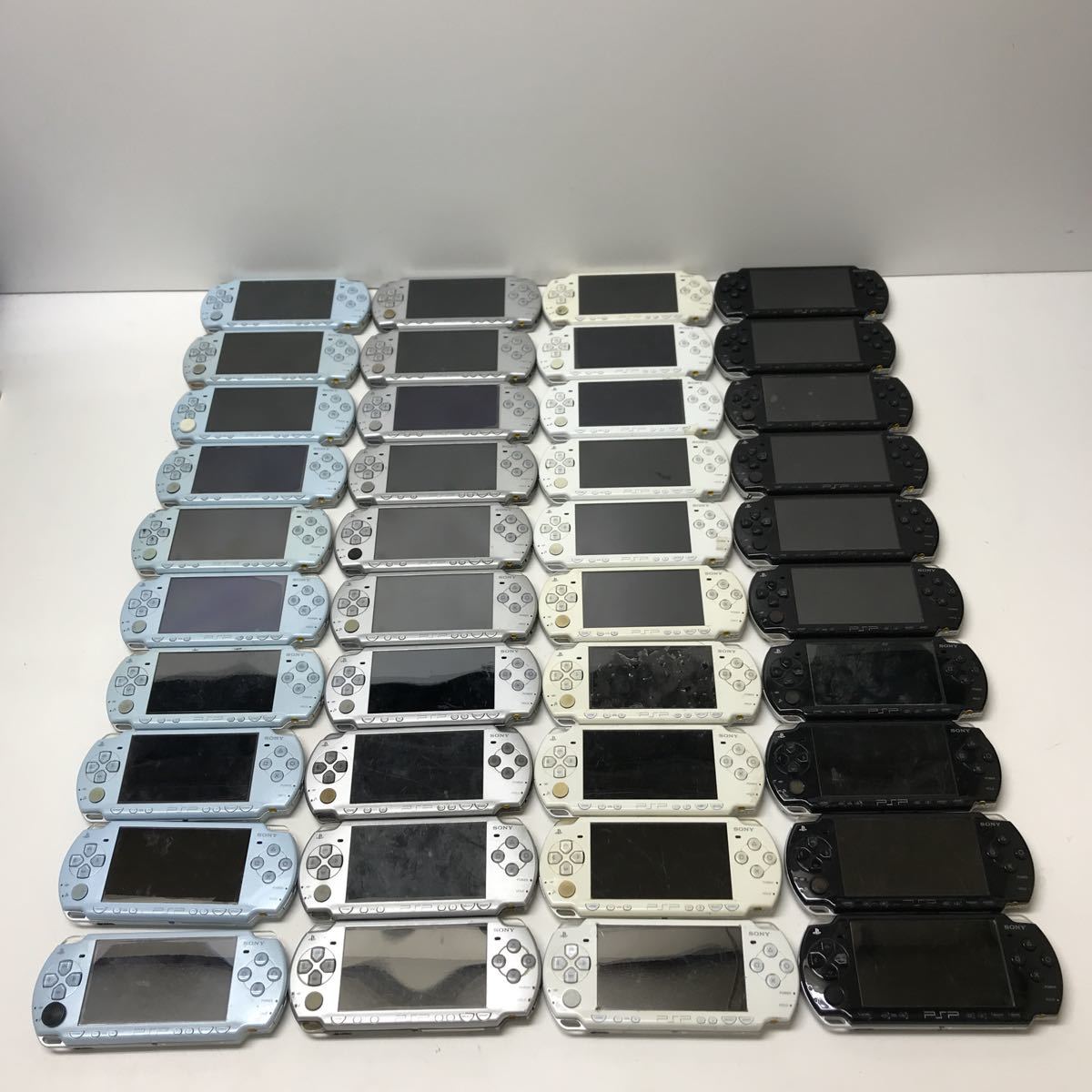  9302 SONY PSP本体 PSP-2000版40個まとめてセット ジャンク(PSP2000シリーズ)｜売買されたオークション情報、yahooの商品情報をアーカイブ公開 - オークファン PSP本体