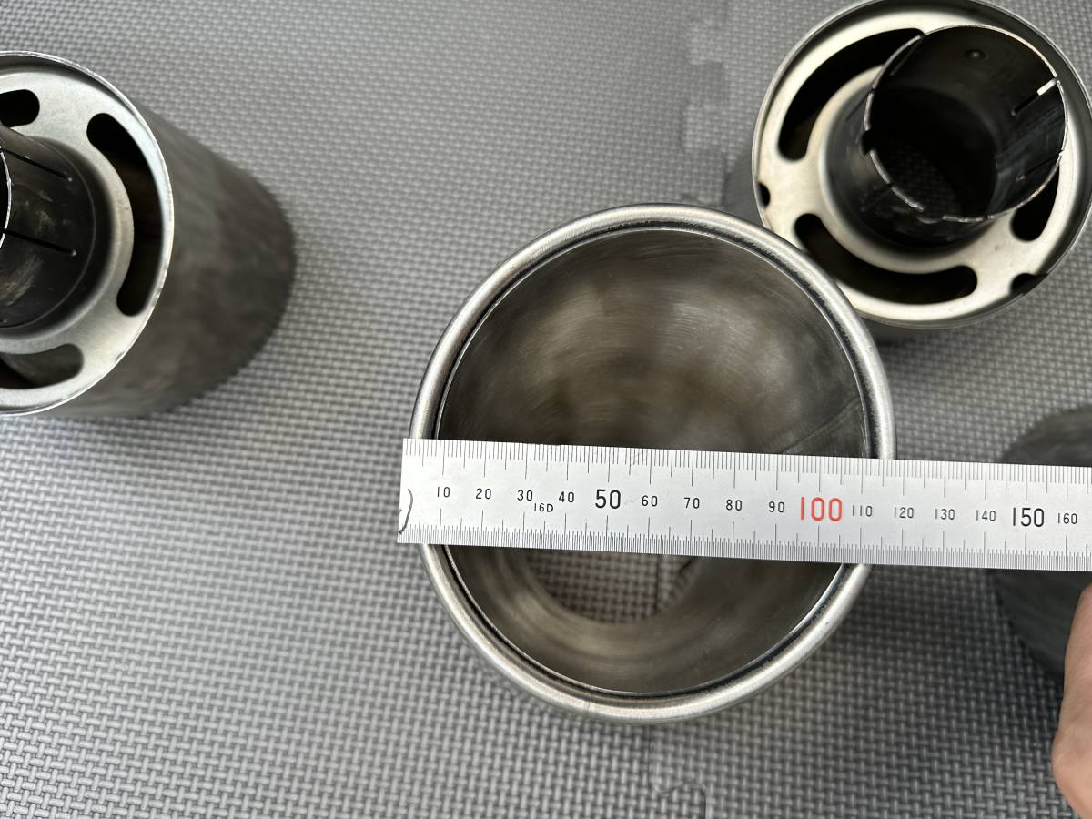 R35 純正 マフラーカッター 4個 GT-R R35 純正 マフラーカッター 4個 GT-R